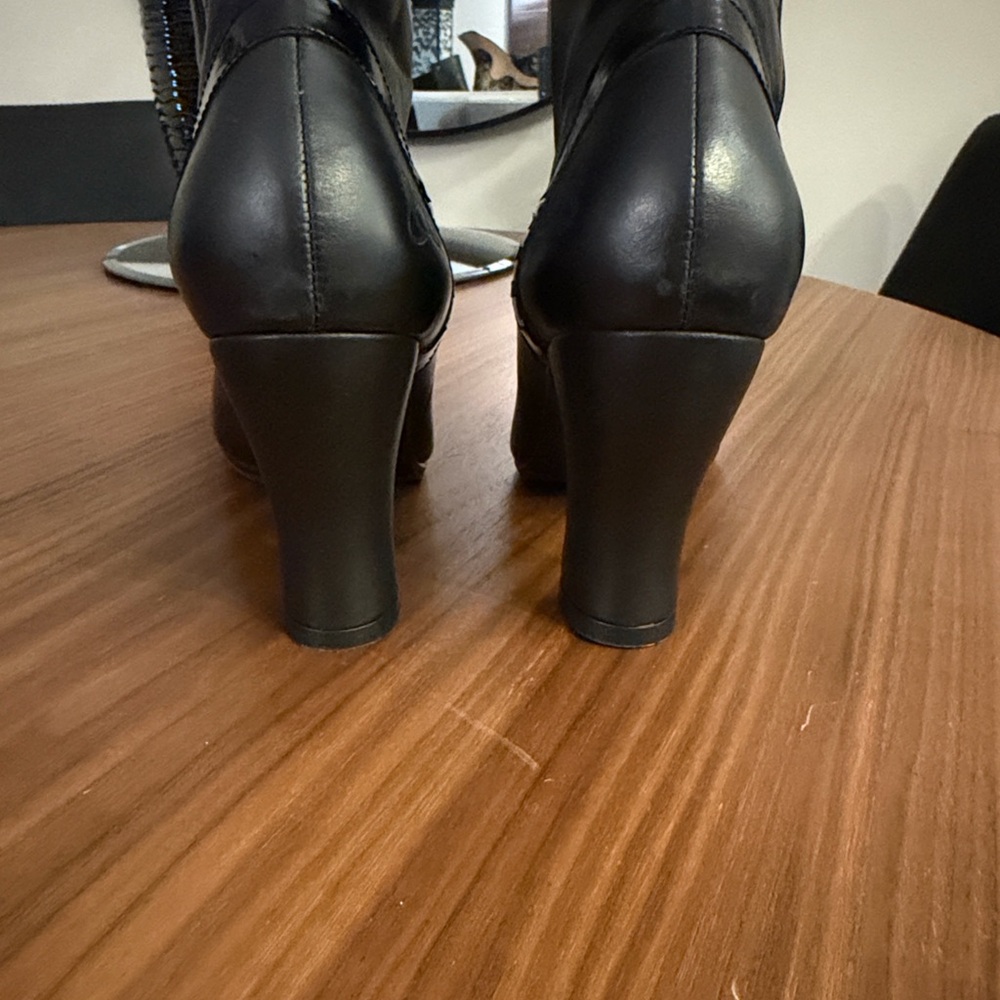 John Fluevog Black and White Lace-Up Boots - Picture 4 of 10